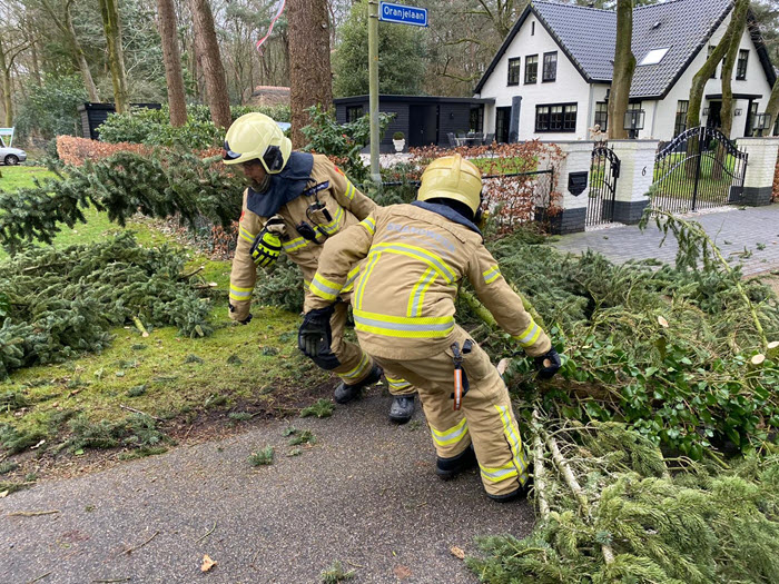 Oranjelaan Ermelo storm 11 maart 2021