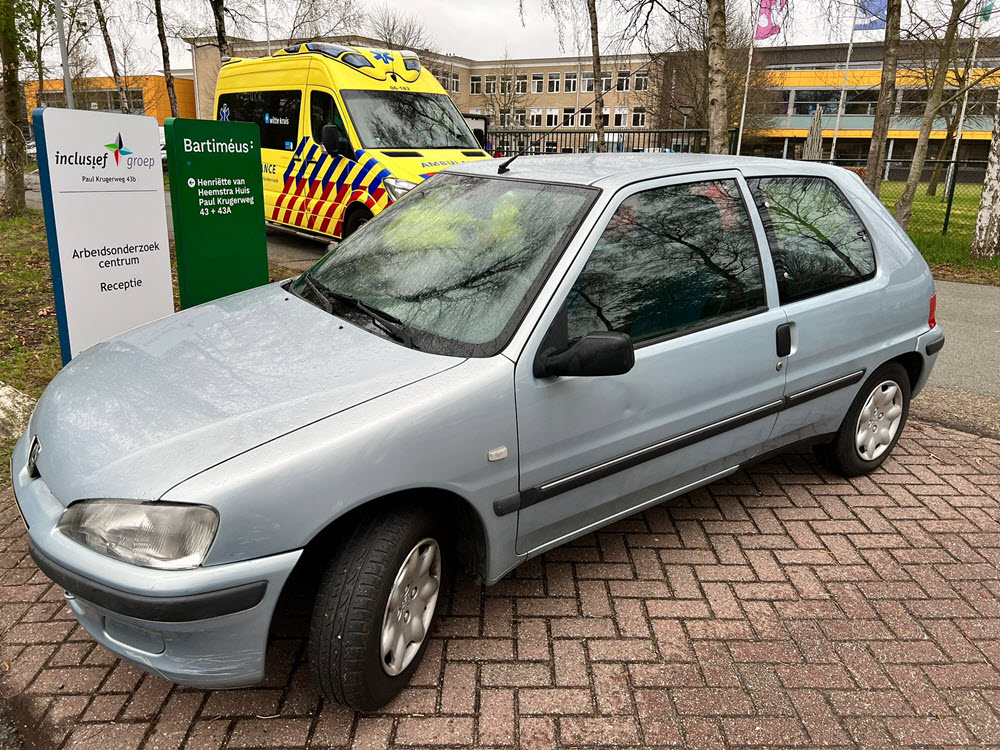 Botsing auto en scooter Groevenbeek