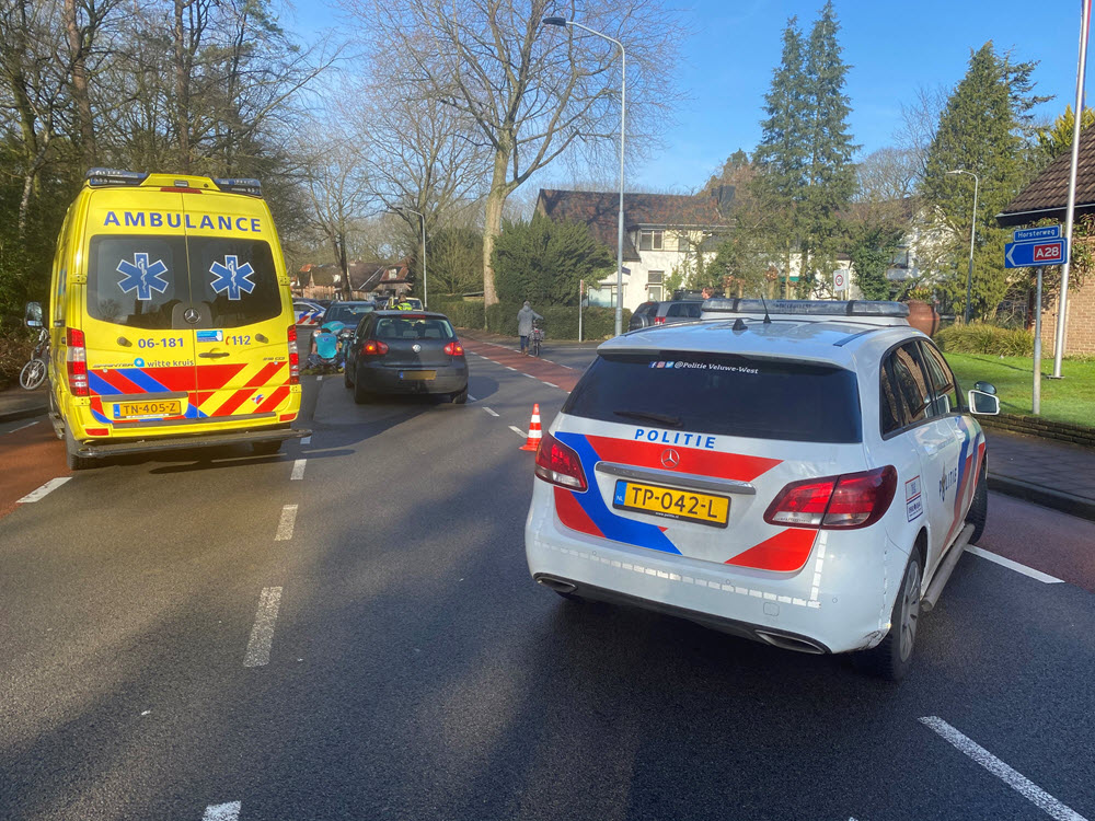Fietsster aangereden op de Horsterweg in Ermelo