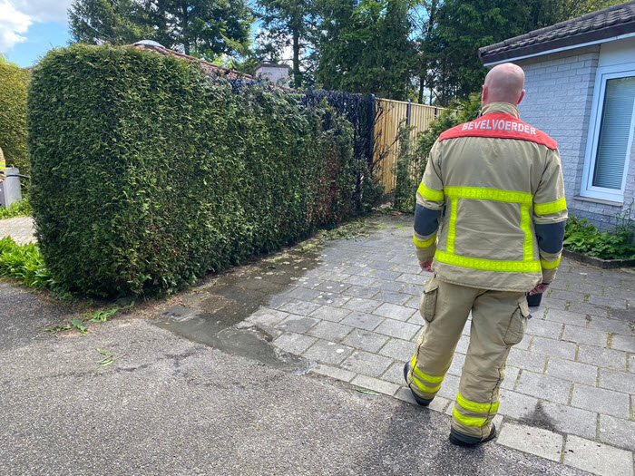 Heg in brand Eendenparkweg Ermelo