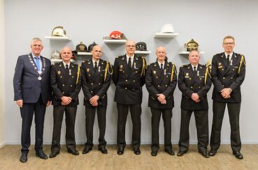 8 brandweermannen in Ermelo Koninklijk Onderscheiden