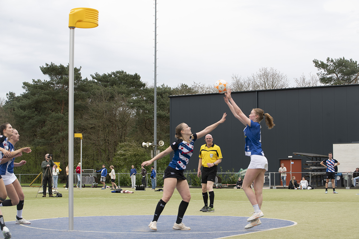 Dindoa tegen Heerenveen