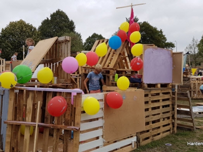 Nieuw Huttenbouwfeest heeft vrijwilligers nodig