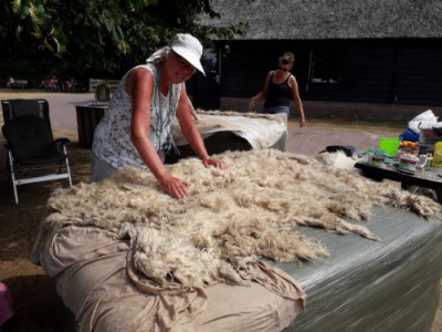 Je eigen kleed vilten bij schaapskooi Ermelo