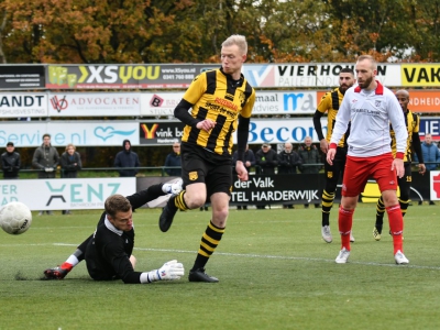 DVS'33 Ermelo loopt averij op tegen Barendrecht na direct vertrek trainer (wedstrijdverslag)