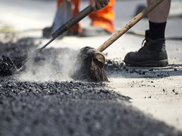 Jonkheer Sandbergweg moet opnieuw geasfalteerd