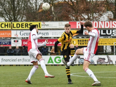 DVS'33 Ermelo trekt tegen Ajax aan het langste eind