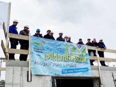  Hoogste punt wildwaterbaan Bosbad Putten bereikt