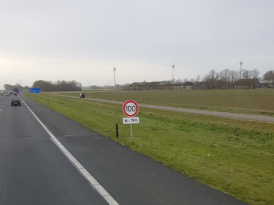 Vanaf vandaag: 100 kilometer per uur op de snelwegen