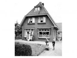 Herinner je je Ermelo: Kruidenierswinkeltje van der Haar