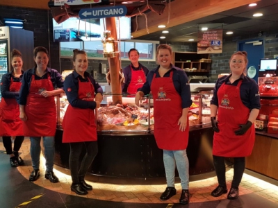 ​Medewerkers Palingrokerij & Vishandel Dries van den Berg in het nieuw door Klaassen Bedrijfskleding