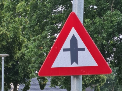 Nieuwe voorrangskruising op Westflank gaat verkeer leiden naar Veldwijk