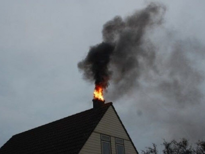 Schoorsteenbrand! Heb je een emmer zand?