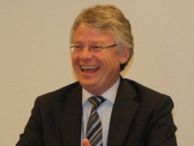 Commissaris van de Koning John Berends verwacht ‘constructieve houding’ van partijen in Ermelose bestuurscrisis