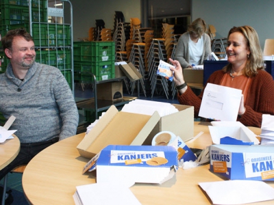 Alle 3086 leerlingen van Groevenbeek worden thuis getrakteerd op een kanjer stroopwafel