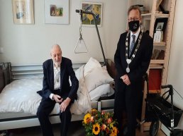 Feest voor 100-jarige meneer Kraak uit Ermelo