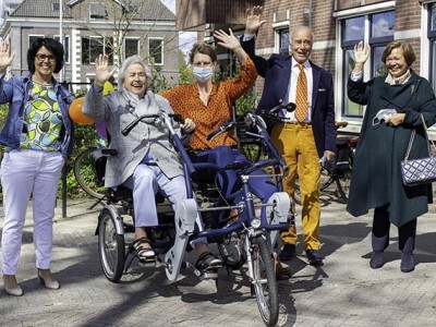 Duo fiets aangeboden aan bewoners Arcade in Ermelo