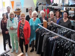 Kledingbank Ermelo wint Groene Pauw Award vrijwilligers
