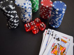 Gokken bij online casino’s: hoe zorg je dat het veilig blijft?