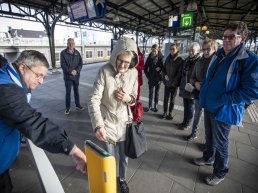 Proefreis ervaar het openbaar vervoer