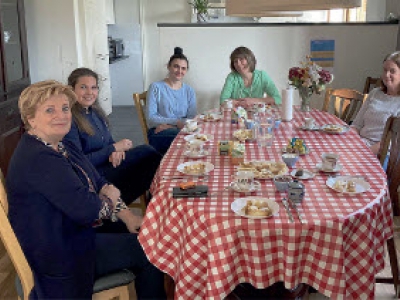 Bezoek burgemeester Burmanje aan pastorie Ermelo