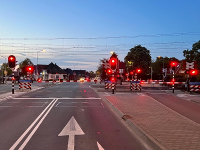 Spoorwegovergangen in Ermelo de hele nacht gesloten geweest