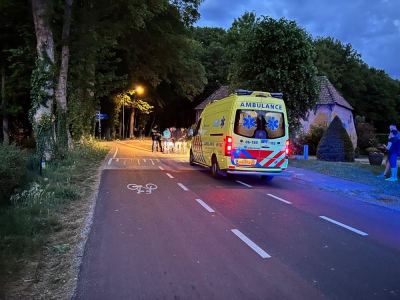 Motorrijder gaat onderuit en raakt gewond