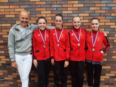 1 bronzen en 2 zilveren medailles voor ZEW synchroonzwemmers