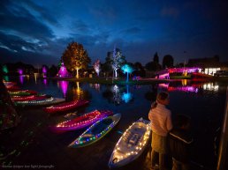 Kanovijver sluit seizoen af met extra feestelijk Moonlight Kanoën