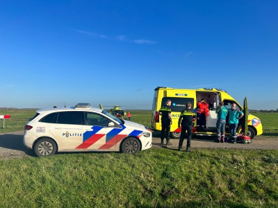 Ongeval tussen een auto en een voetganger op de Putterweg in Ermelo