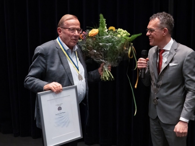 Zilveren Pauw uitgereikt aan de heer Engelsman