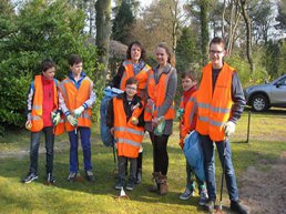 Samen zwerfafval opruimen