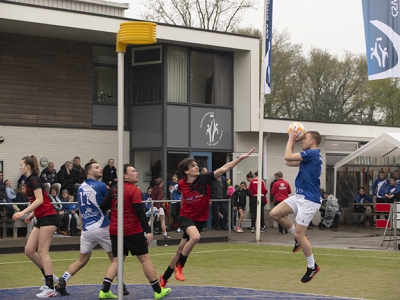 Dindoa hervat veldseizoen overtuigend tegen Antilopen (wedstrijdverslag)