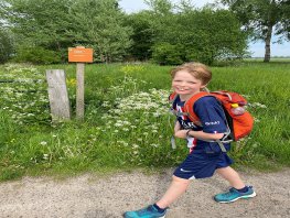 Daan (10) steekt Nederland dwars over voor z’n broertje Mink 