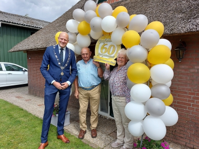 Echtpaar Ruitenberg-Bakker 60 jaar getrouwd