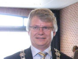 Commissaris van de Koning in Gelderland John Berends legt taken tijdelijk neer na beschuldigingen