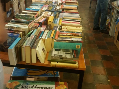 Grote boekenverkoop in de Immanuelkerk te Ermelo