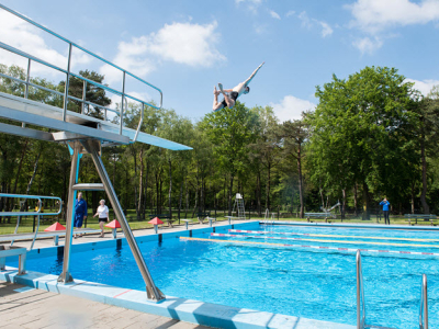 Ben jij minimaal 18 jaar en zoek naar een bijbaan de zomer?