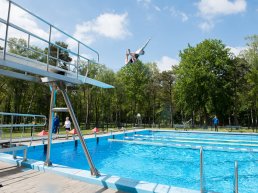 Ben jij minimaal 18 jaar en zoek naar een bijbaan de zomer?