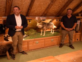 Opening wolvenexpositie bij de Schaapskooi in Ermelo