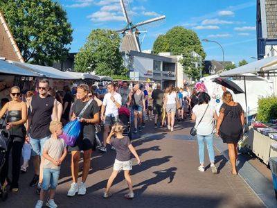 Laatste zomeravondbraderie Ermelo