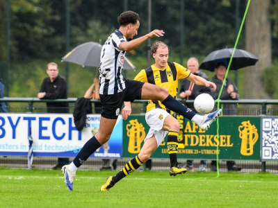 Eerste zege ooit bij Hercules brengt DVS’33 Ermelo naar tweede plek