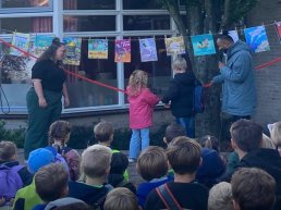 Feestelijke opening Bibliotheek op school op Koningin Julianaschool