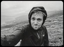 Theaterconcert Wanderings in de Dialoog met Tim Knol