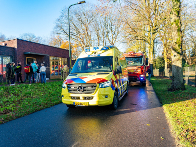Brand in kamer van woonzorglocatie Ermelo snel onder controle; &eacute;&eacute;n bewoner naar ziekenhuis