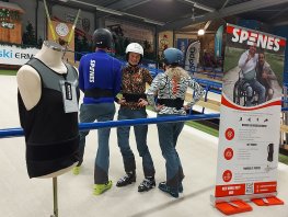 Delphindoorski verkooppunt van Spines: een rugbeschermer biedt zekerheid tijdens de wintersport