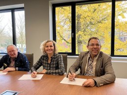 Gemeente Ermelo, Uwoon en De Groene Draad tekenen 'Samenwerkingsafspraken 2026-2027' met focus op sociale huur en leefbare wijken