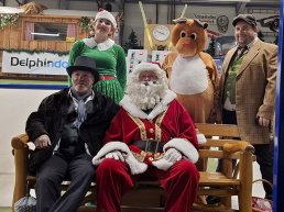 Kerstman op bezoek bij Delphindoorski in Ermelo