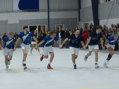 Dindoa is koploper Spirit de baas