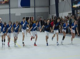 Dindoa is koploper Spirit de baas